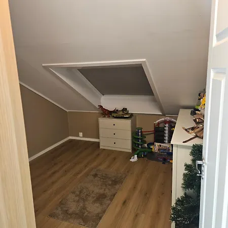 Cozy 3-bedroom In Forus Διαμέρισμα